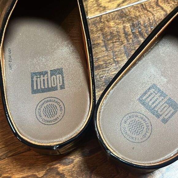 Fitflop Black Patent Leather SHUV Leather Clogs, size 9 - Picture 6 of 8